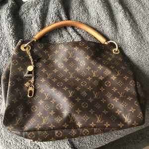 Louis Vuitton artsy mm